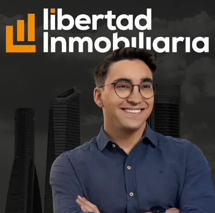 Carlos Galán en una sesión en vivo con alumnos de Libertad Inmobiliaria